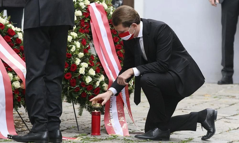 Επίθεση στη Βιέννη: Διαθρησκευτικό μνημόσυνο για τα θύματα